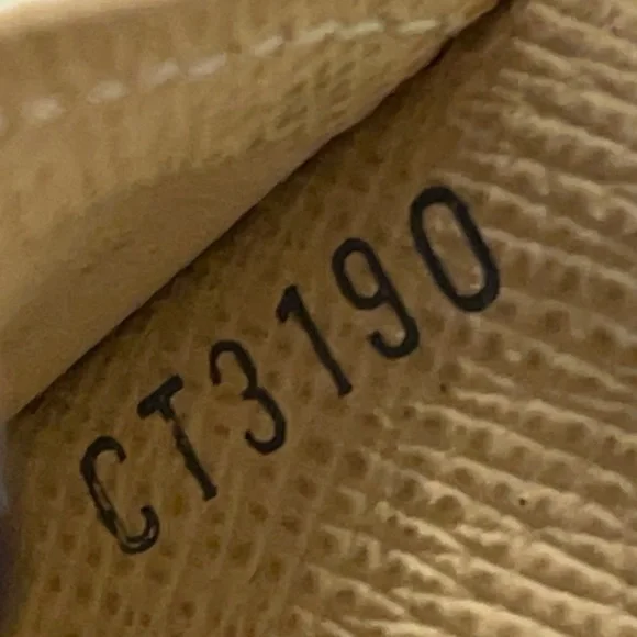 SOLD Authentic Louis Vuitton Card Holder - Picture 2 of 12